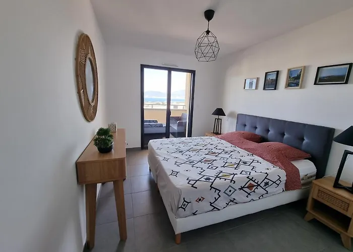 T2 Vue Mer Panoramique Terrasse 22M Plage A 9 Min A Pied Parking Prive Apartment *